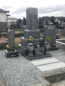 和型墓石（大崎市内、元清滝墓地）